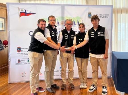Imagen EL UNIVERSIDAD DE OVIEDO-ISASTUR VENCE EN LA XXV REGATA SAR FELIPE DE...